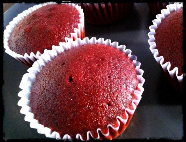 red velvet cupcakes1